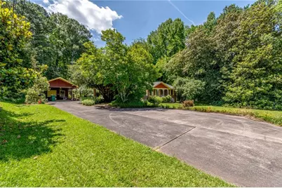 2218 Young Road, Stone Mountain, GA 30088 - Photo 8