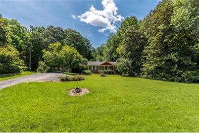 2218 Young Road, Stone Mountain, GA 30088 - Photo 6