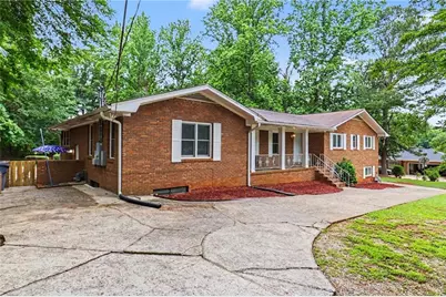 329 Plantation Circle, Fayetteville, GA 30214 - Photo 2