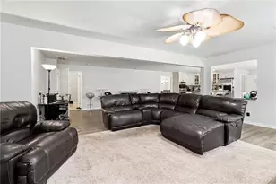 329 Plantation Cir, Fayetteville, GA 30214 - Photo 4