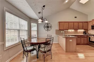 5205 Ashbury Manor Ln, Sugar Hill, GA 30518 - Photo 12