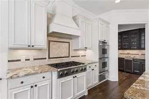 1024 Somerset Dr NW, Atlanta, GA 30327 - Photo 14