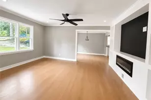 481 Hammond Dr, Atlanta, GA 30328 - Photo 4