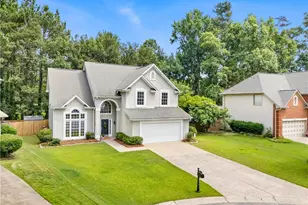 2705 Harper Woods Dr, Marietta, GA 30062 - Photo 2