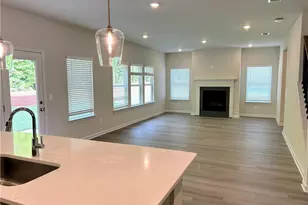 7811 Richmond Trl, Fairburn, GA 30213 - Photo 8