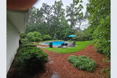 2637 Sunny Lane SE, Marietta, GA 30067 - Photo 6