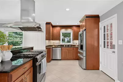 1355 Amanda Circle, Decatur, GA 30033 - Photo 18