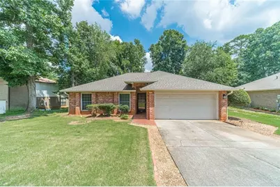 1381 Shady Cove Lane, Lawrenceville, GA 30043 - Photo 2