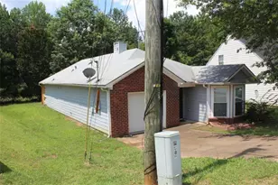 6592 Browns Mill Ferry Dr, Lithonia, GA 30038 - Photo 2