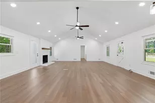 2450 Tennyson Trail, Grayson, GA 30017 - Photo 16