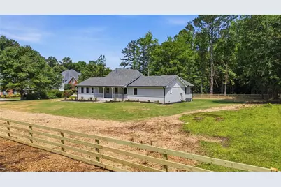 2450 Tennyson Trail, Grayson, GA 30017 - Photo 2