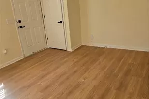 1327 Hollenbeck Ln, Riverdale, GA 30296 - Photo 4