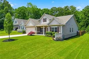 222 Woodford Dr, Canton, GA 30115 - Photo 4