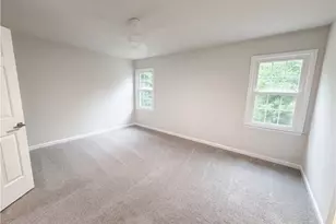 3162 Oak Leaf Ct SW, Marietta, GA 30064 - Photo 10