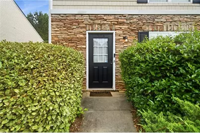 5606 Union Pointe Drive, Union City, GA 30291 - Photo 2