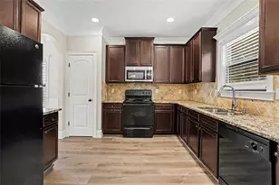 302 Kells Ct, Woodstock, GA 30188 - Photo 10
