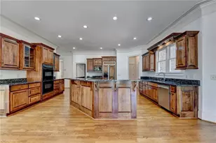 6940 Laurel Oak Dr, Suwanee, GA 30024 - Photo 14