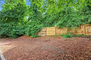 1074 New Haven Dr SW, Marietta, GA 30064 - Photo 26