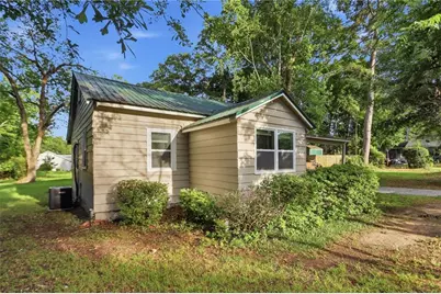 242 N Dogwood Avenue, Social Circle, GA 30025 - Photo 2