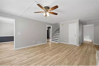 1539 Sir Galahad Drive SW, Marietta, GA 30008 - Photo 6