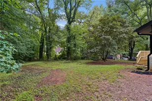 4579 Tudor Castle Dr, Decatur, GA 30035 - Photo 14