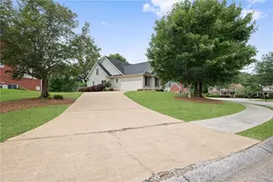 2704 Lost Lakes Dr, Powder Springs, GA 30127 - Photo 2