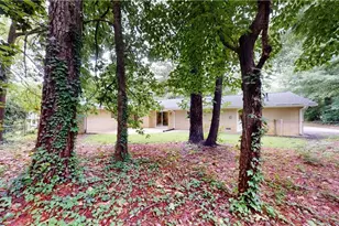 4765 Luray Dr, Dunwoody, GA 30338 - Photo 28