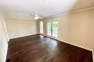 226 Pine Forest Dr, Lawrenceville, GA 30046 - Photo 6