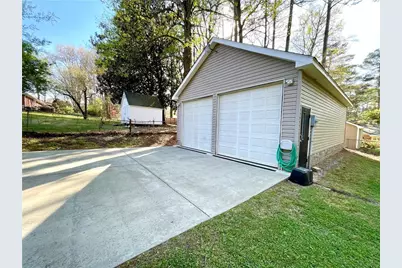 226 Pine Forest Drive, Lawrenceville, GA 30046 - Photo 2