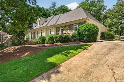 125 Lazy Laurel Chase, Roswell, GA 30076 - Photo 2