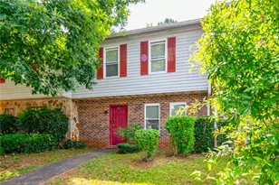 4011 Laurie Jo Dr, Marietta, GA 30008 - Photo 2