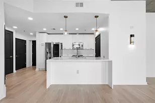 3324 Peachtree Rd NE, Atlanta, GA 30326 - Photo 14