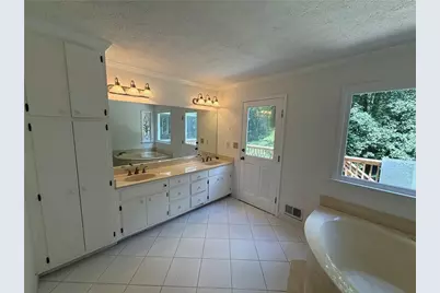 12265 King Circle, Roswell, GA 30075 - Photo 10