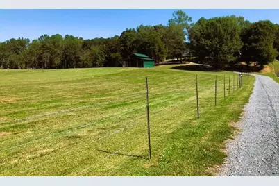 960 McEntyre Loop SE, Calhoun, GA 30701 - Photo 2