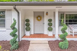 250 Wavetree Dr, Roswell, GA 30075 - Photo 6