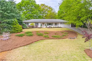 250 Wavetree Dr, Roswell, GA 30075 - Photo 2