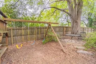 250 Wavetree Dr, Roswell, GA 30075 - Photo 34