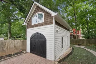 63 Lakeview Dr NE, Atlanta, GA 30317 - Photo 36