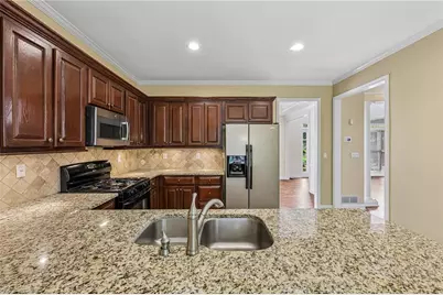 7215 Amberleigh Way, Johns Creek, GA 30097 - Photo 20
