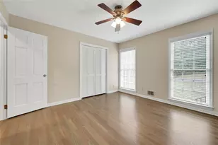 4517 E Kings Point Cir, Dunwoody, GA 30338 - Photo 16