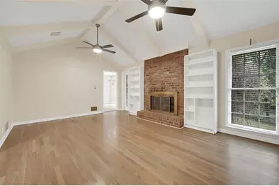 4517 E Kings Point Circle, Dunwoody, GA 30338 - Photo 14