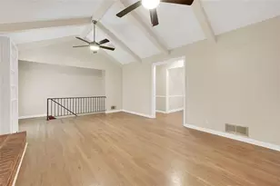 4517 E Kings Point Cir, Dunwoody, GA 30338 - Photo 12
