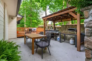 1461 Lively Ridge Rd NE, Atlanta, GA 30329 - Photo 14