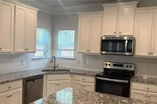 970 Laurel Cove Dr, Winder, GA 30680 - Photo 2