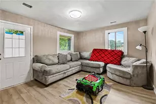 203 Kenwood Rd, Fayetteville, GA 30214 - Photo 6