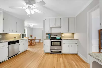 5197 Riverhill Road NE, Marietta, GA 30068 - Photo 8