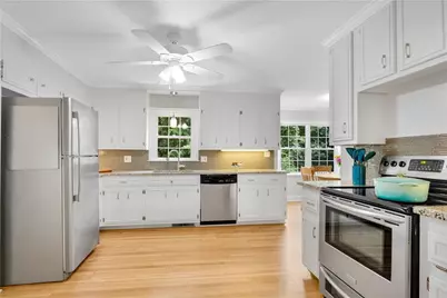 5197 Riverhill Road NE, Marietta, GA 30068 - Photo 10