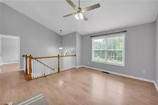 259 Beacon Dr, Maysville, GA 30588 - Photo 4