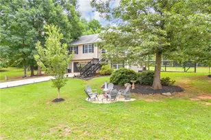 259 Beacon Dr, Maysville, GA 30588 - Photo 2