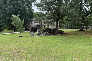 259 Beacon Dr, Maysville, GA 30588 - Photo 2